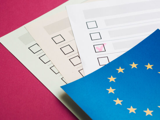 EUSS Settled Status 2025 eligibility guide for non-EU spouses and parents in the UK